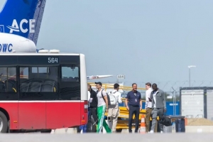 开云官网首页-图片报：14名度假的拜仁球员返回慕尼黑，明天开始备战霍村