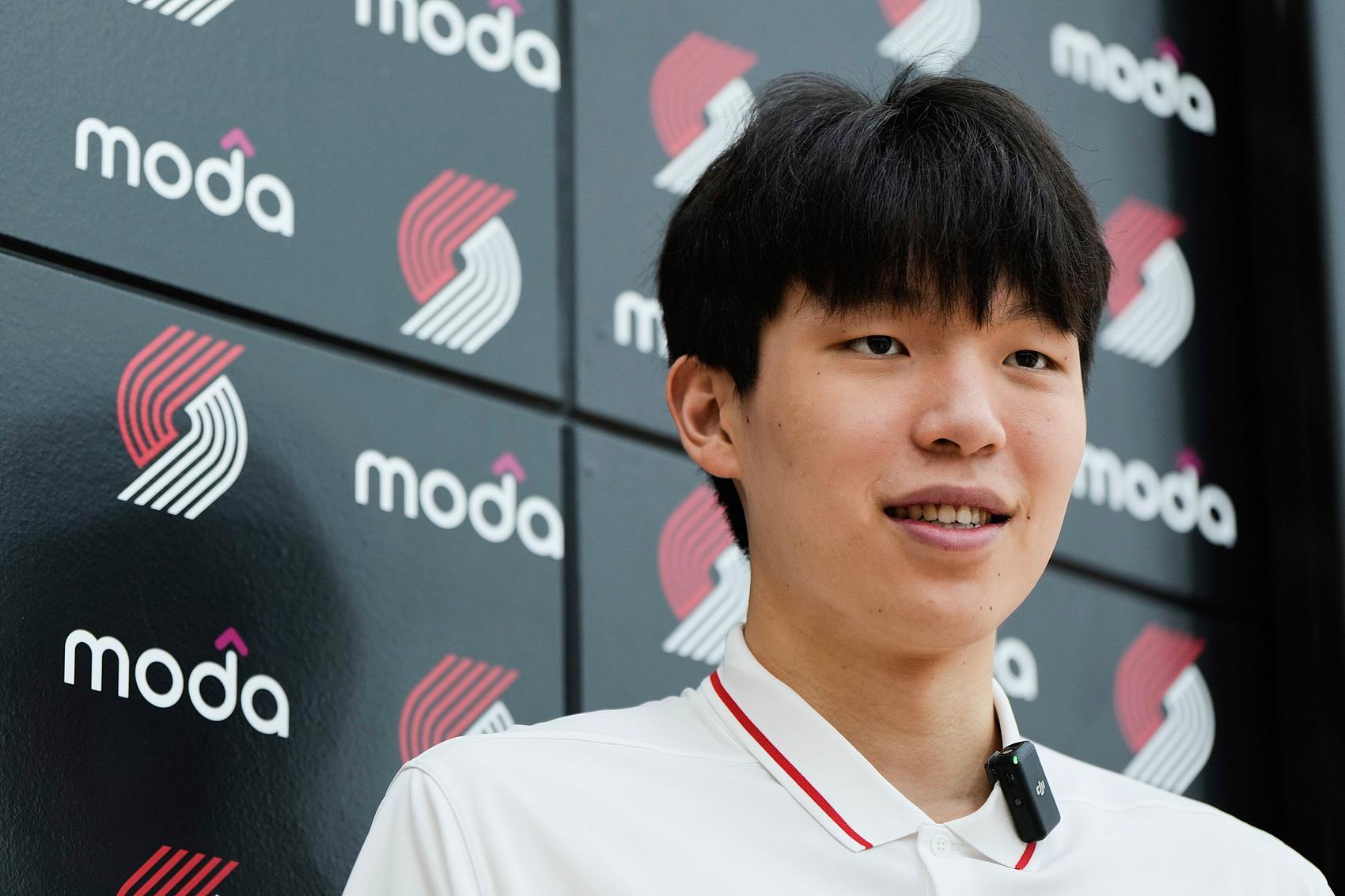 小杨让开拓者多卖5亿？打上球再吹？苏群：经济话题 不是球员水平