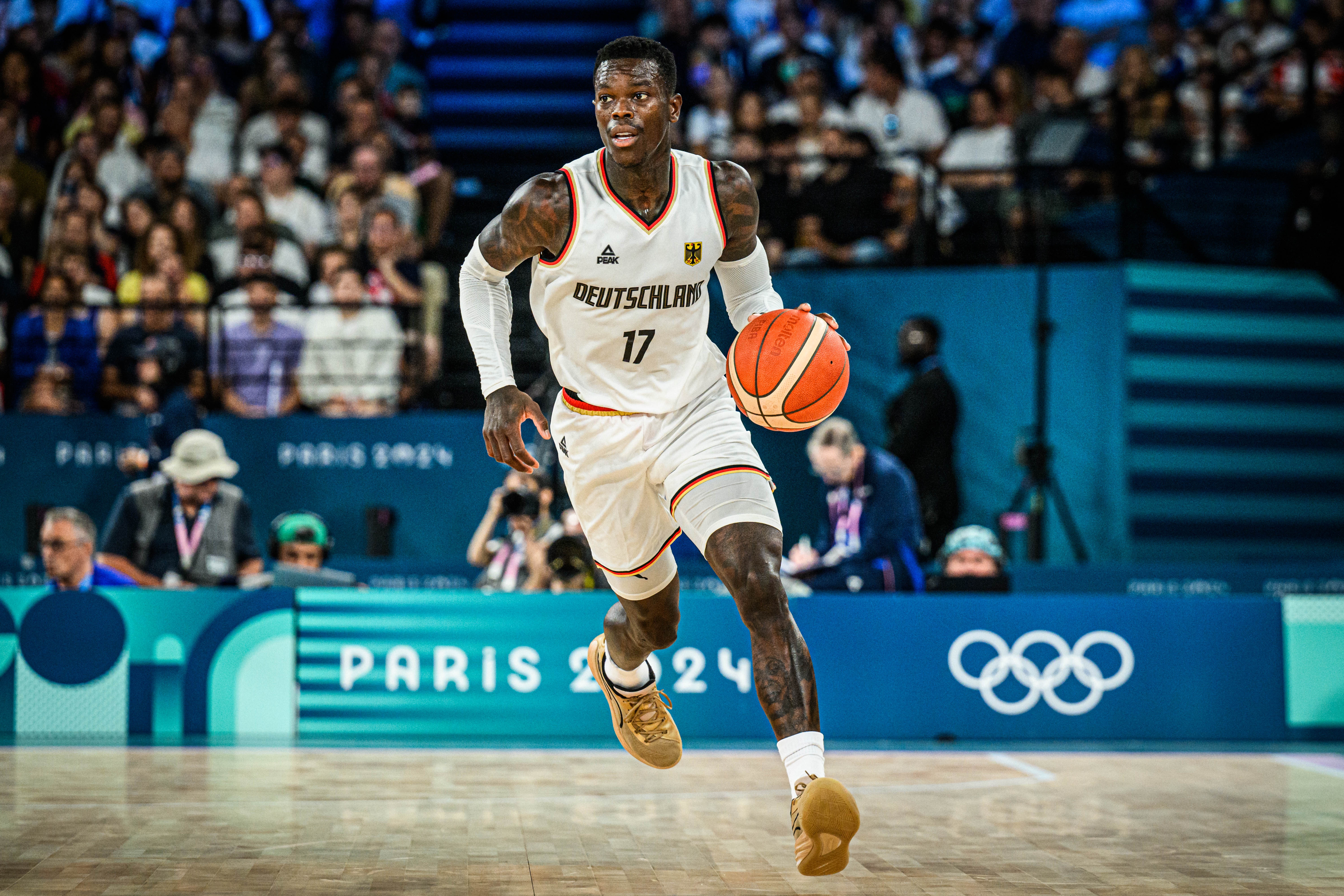 开云首页入口-施罗德：因为是黑人 我在德国永远不会得到和诺维茨基同等的爱戴