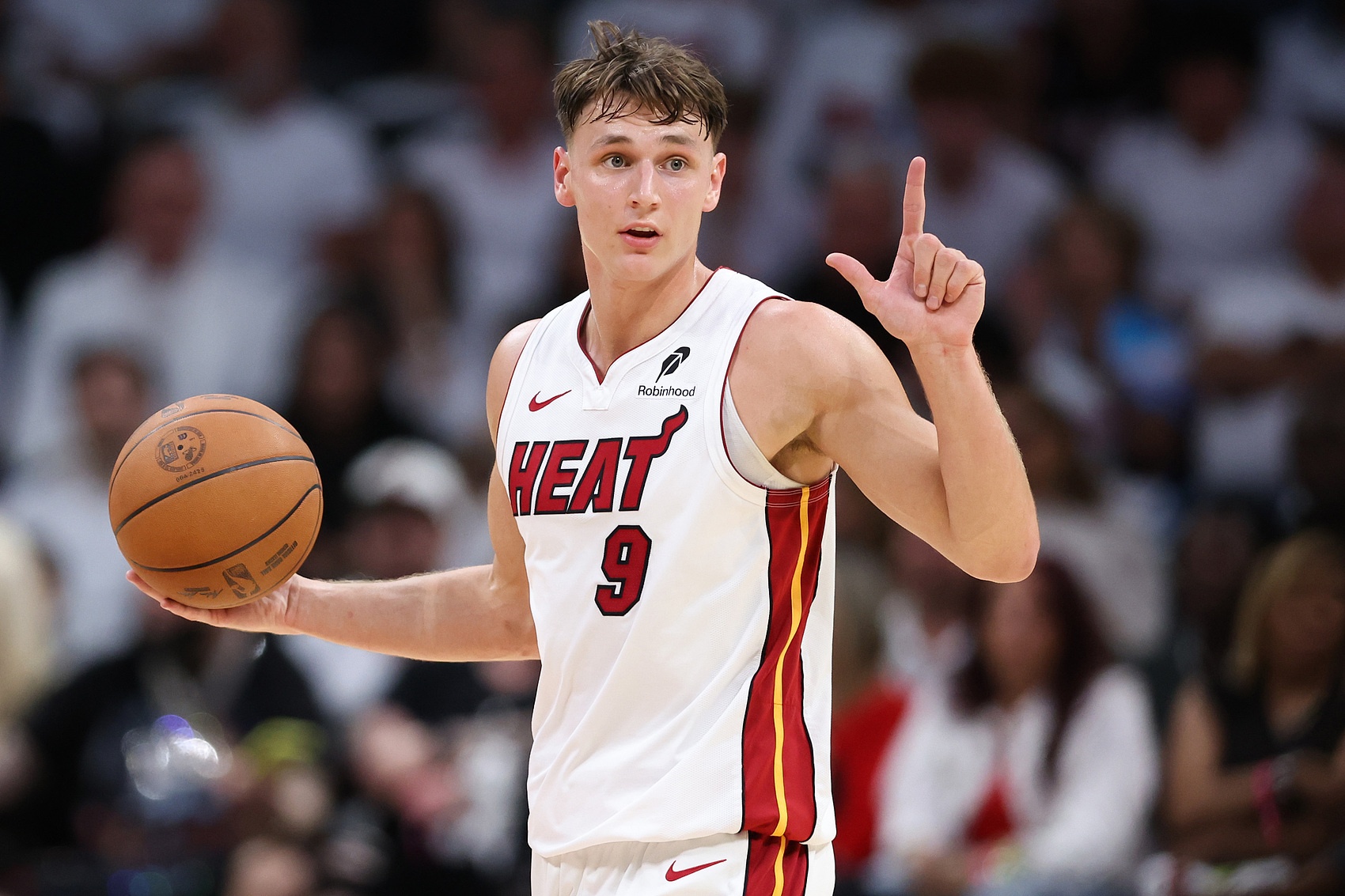 开云官网首页-斯波：拉松做的都是球队看重的事 他能打出制胜表现还会继续进步