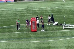 官宣在即！网上传出拉什福德现身巴萨训练场照片