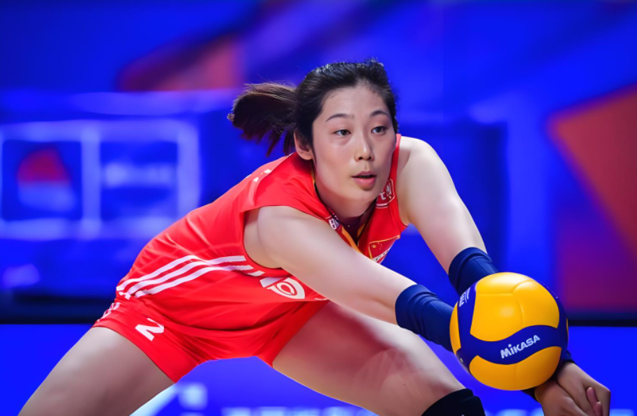 开云平台中国-明年迎回朱婷袁心玥？中国女排新老结合才是王道：最美二传或回归