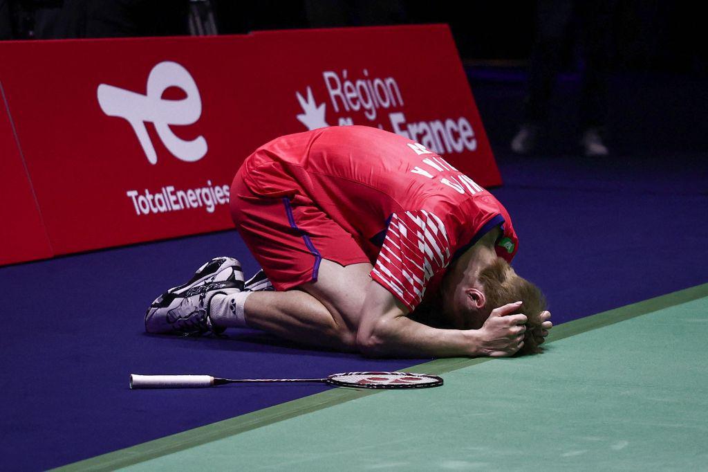 开云首页入口-深一度|一次次“撞墙”后,石宇奇终于站上世界之巅